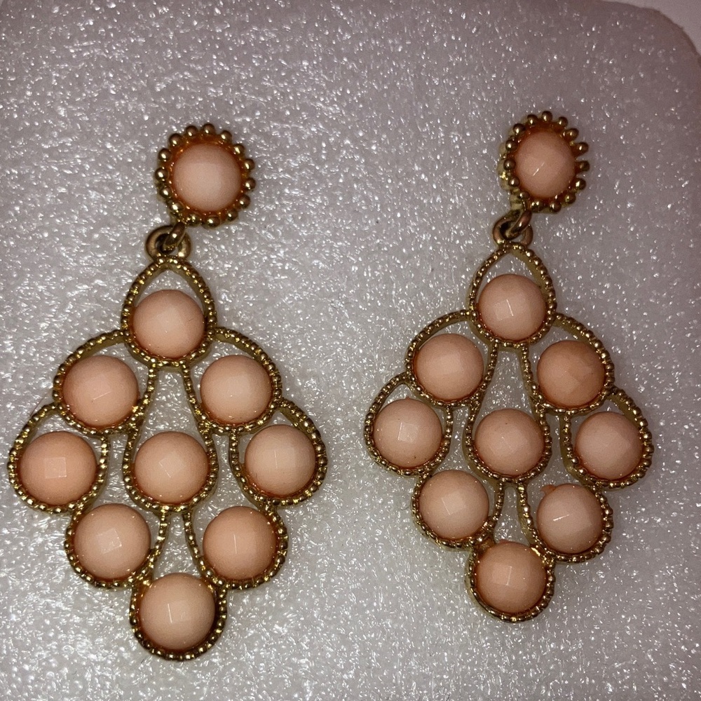 Gold tone and peachy pink! Elegant earrings